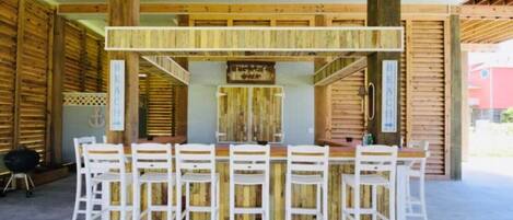 Bar (en la propiedad)