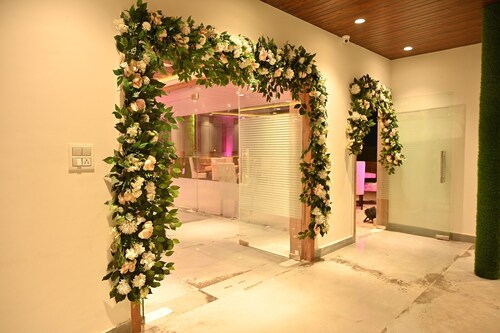 Hotel Aakriti Clarks Inn Express