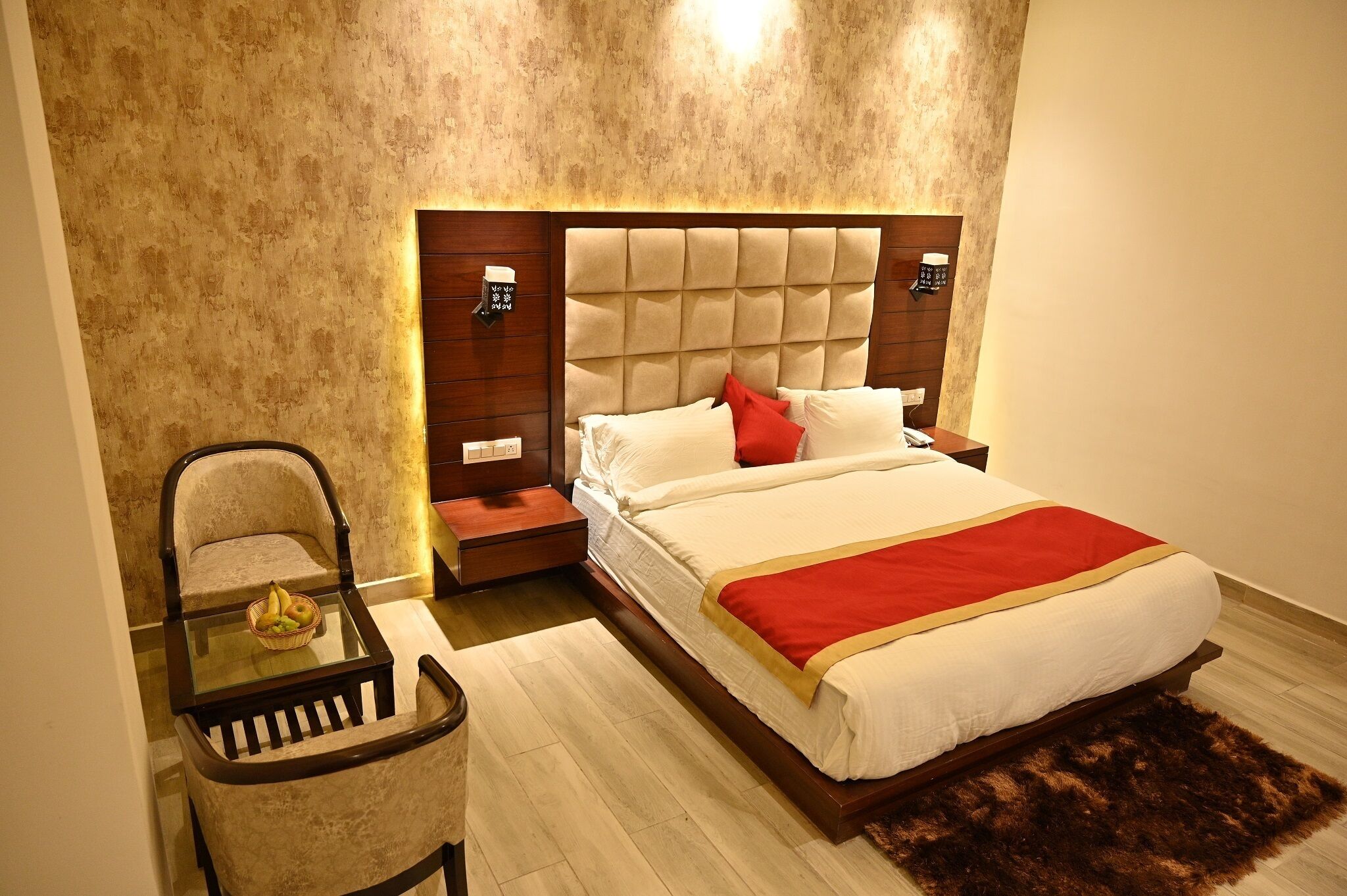 豪華客房 | 筆電工作空間、熨斗/熨衣板、免費無線上網