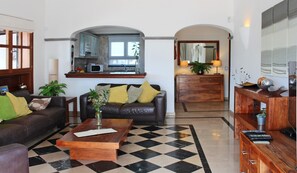 Älytelevisio, DVD-soitin, kirjoja