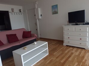Smart-TV, Bücher, Arbeitsbereiche