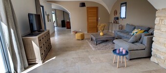 Villa provençale "Les Oliviers", piscine privée & terrain clos.