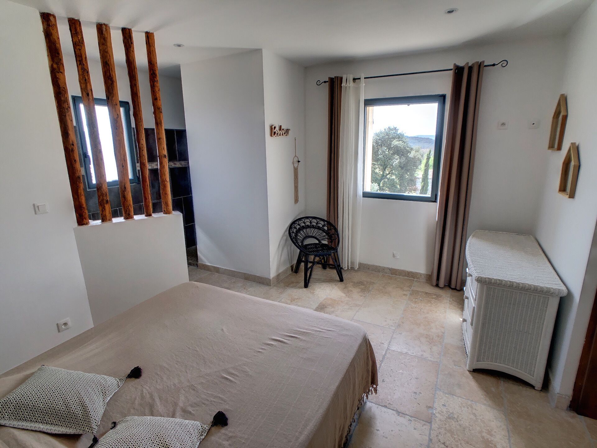 3 chambres, Wi-Fi gratuit, draps fournis