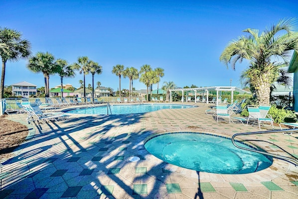 Outdoor pool, a heated pool