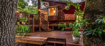 Lrg Wine Country Estate on creek w Pool/Spa sleeps 8