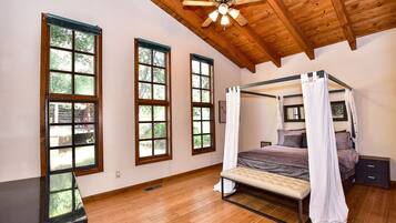4 Schlafzimmer, Bügeleisen/Bügelbrett, kostenloses WLAN, Bettwäsche