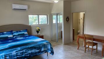 1 bedroom, desk, free WiFi, bed sheets