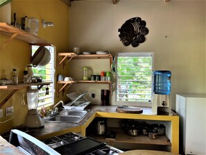 Kühlschrank, Ofen, Herdplatte, Geschirrspüler