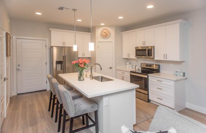 East Mesa - Newer Condo Rental