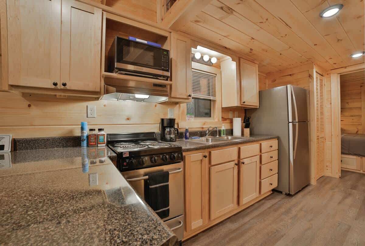 Refrigerador, microondas, horno, placa de cocina