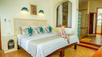 2 bedrooms, in-room safe, iron/ironing board, WiFi