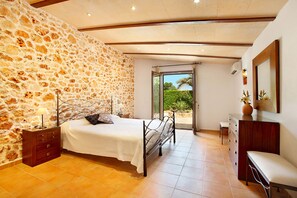 6 habitaciones, wifi y ropa de cama 