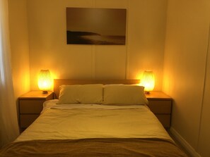3 makuuhuonetta, tallelokero huoneessa, silitysrauta/-lauta, Wi-Fi