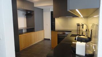 Réfrigérateur, four, lave-vaisselle