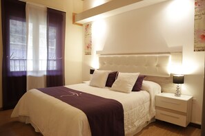 2 bedrooms, iron/ironing board, bed sheets