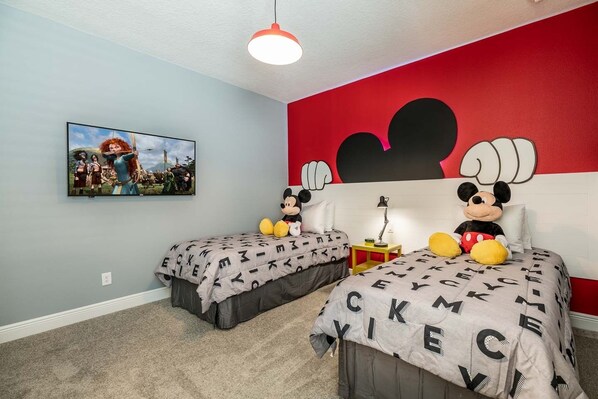 8 bedrooms, iron/ironing board, WiFi, bed sheets