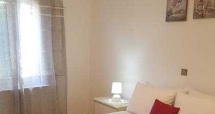 Alexandros House 600metres from Ermones beach