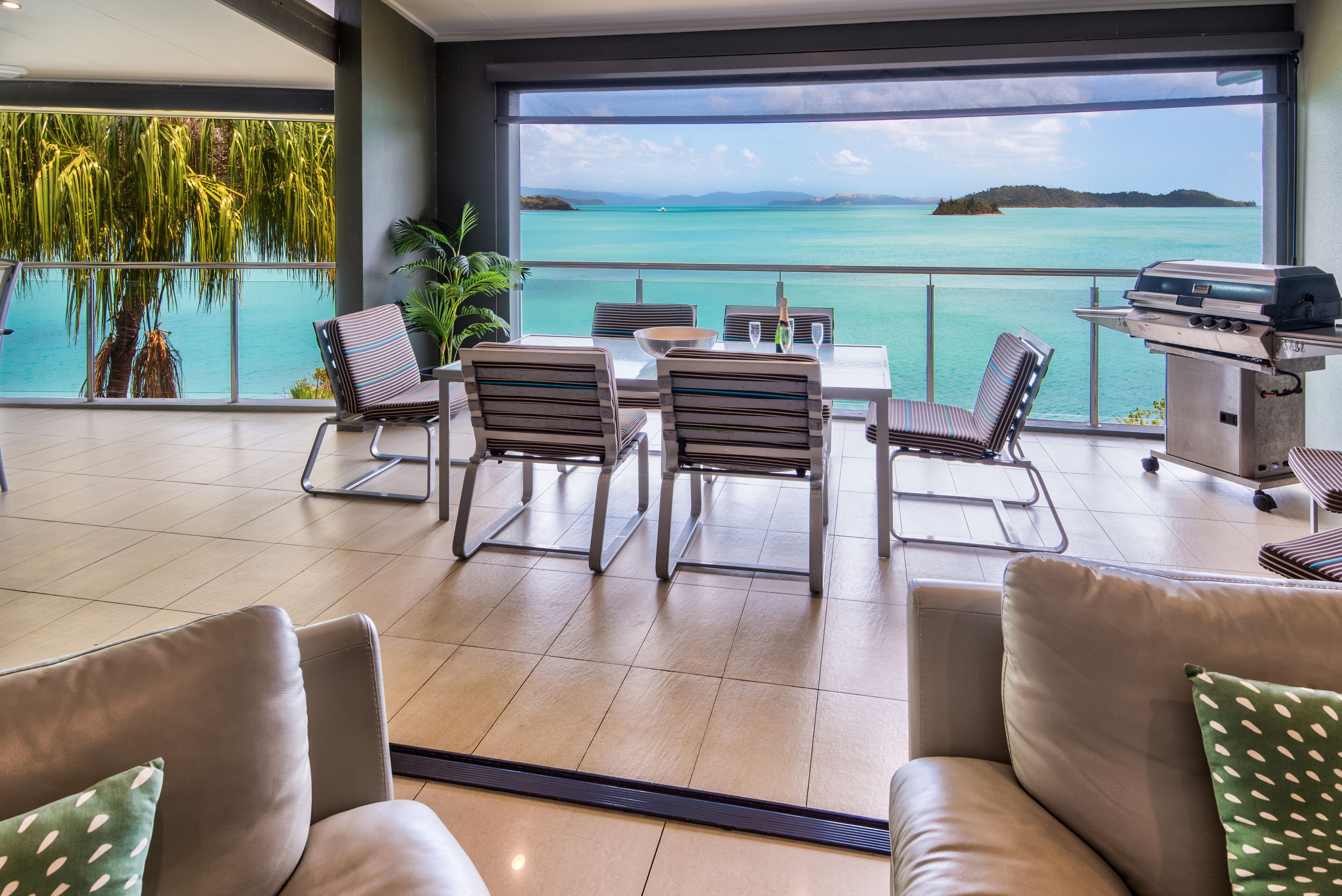 Edge 10 - Magnificent Views!