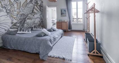 Grand appartement design, parking gratuit