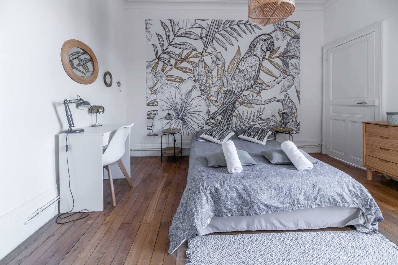 2 Schlafzimmer, Schreibtisch, Bügeleisen/Bügelbrett, Reisekinderbett