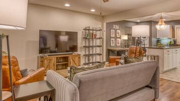 Una Smart TV, libros