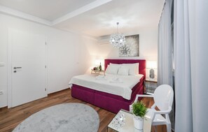 4 bedrooms, free WiFi, bed sheets