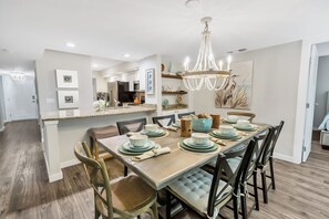 Dining - 322 Ocean One - 5 STAR Oceanfront Complex (Hilton Head Island)