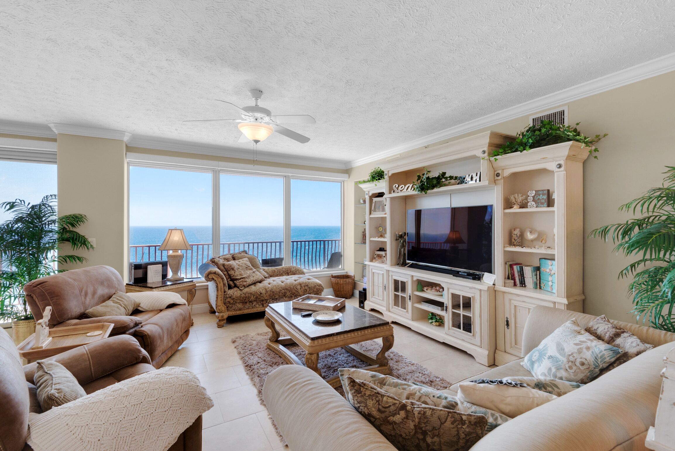 We❤️Snowbirds-BeachFRONT-Private Hot Tub- XL Balcony-3BR Hidden Dunes 1602