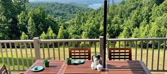 Creekview Manor - Dale Hollow Lake with amazing views only minutes to docks
