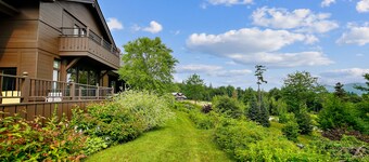 Year-Round Luxury Mountain Villa @ Trapp & Stowe with Resort Amenities Included!