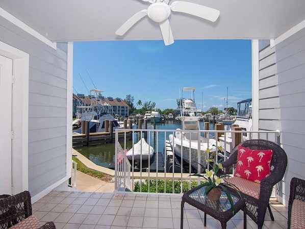 Terrace/patio - Harbor View and short walk to ocean (Vero Beach)