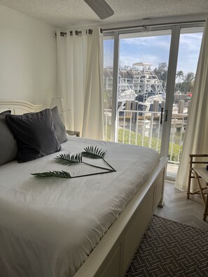 2 bedrooms, iron/ironing board, travel cot, free WiFi