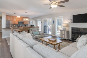 Smart TV, DVD player