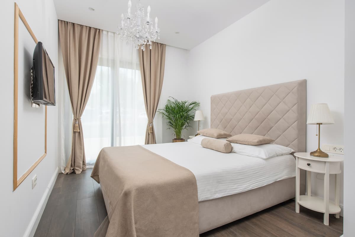 Economy Double Room | Blackout drapes, soundproofing, iron/ironing board, free WiFi