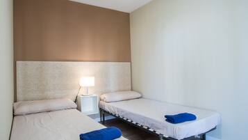 1 多间卧室、熨斗/熨衣板、WiFi、床单