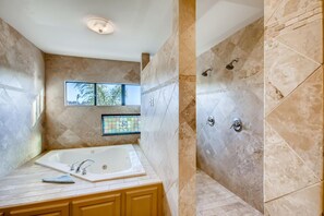 Hair dryer, towels, shampoo, toilet paper - San Diego Villa heated pool, jacuzzi and sunset-views (San Diego)