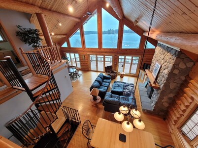 Panoramic Island studded views! Spectacular ledge rock setting!