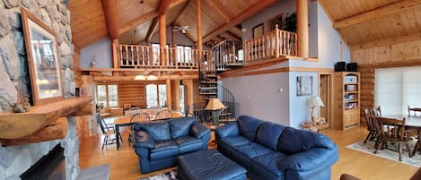 Smart TV, fireplace, DVD player, table tennis