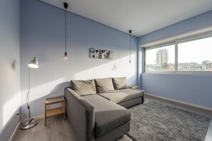 TV - GuestReady - Wellspring Bloom (Porto)