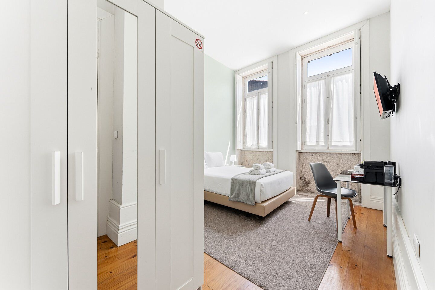 1 slaapkamer, een bureau, een strijkplank/strijkijzer, gratis internet