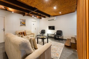 TV - GuestReady - Porto Home 1 (Porto)