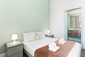 1 bedroom, desk, iron/ironing board, internet - GuestReady - Porto Home II (with balcony) (Porto)