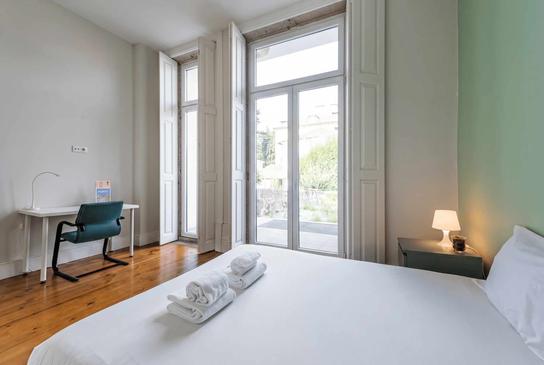 1 slaapkamer, een bureau, internet, beddengoed