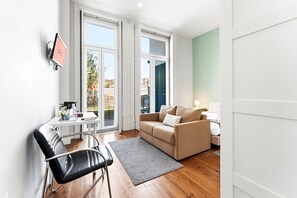 TV - GuestReady - Porto Home II (with balcony) (Porto)