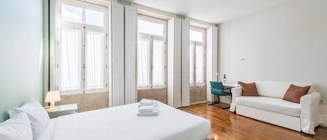 1 chambre, bureau, accès Internet, draps fournis