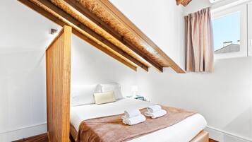 Desk, iron/ironing board, internet, bed sheets