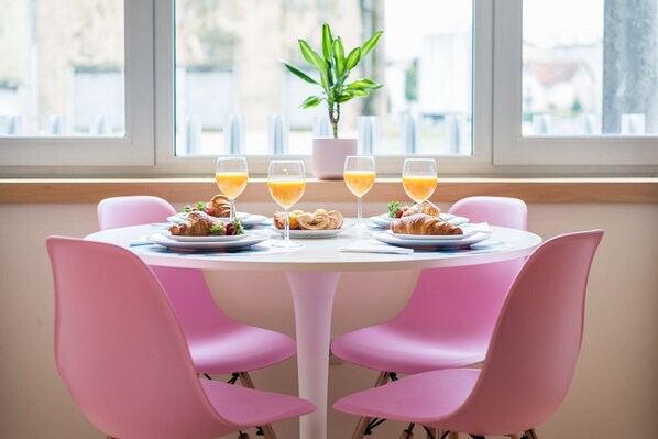 Dining - GuestReady - MusicHall - Dirty Dancing (Porto)