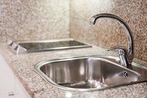 冰箱、微波炉、茶具/咖啡用具