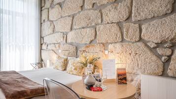 Desk, internet, bed sheets