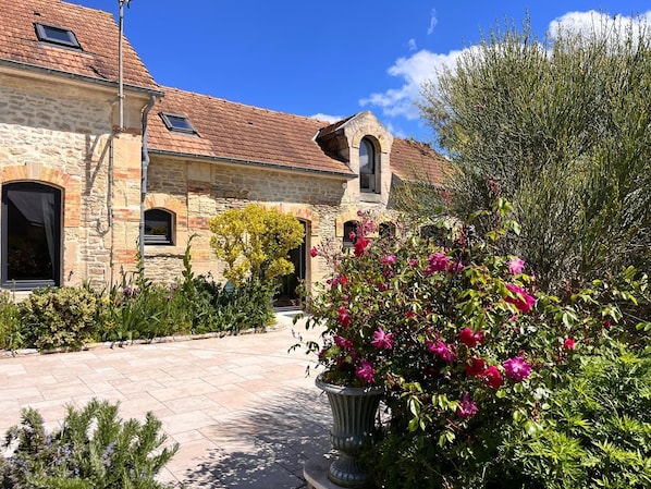 Exterior - Le Relais - Authentic seaside family home with 5 bedrooms at Gold Beach (Ver-sur-Mer)